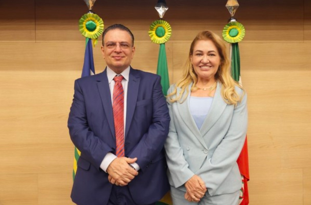 Gessivaldo Isaías e Simone Pereira assumem vaga na Assembleia Legislativa do Piauí.