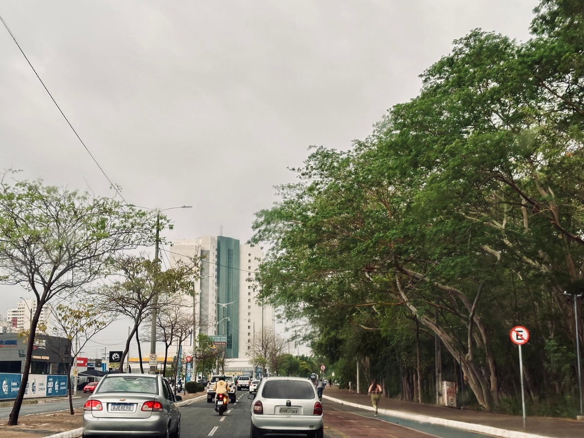 Chuvas isoladas trazem alívio ao calor no Piauí.