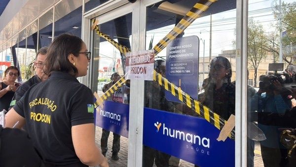 Humana Saúde diz seguir normas e manter atendimentos.