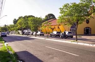 Avenida Doutor Luis Pires Chaves, do bairro Saci, na Zona Sul de Teresina. (Foto: Narcílio Costa/ Correio Piauiense)