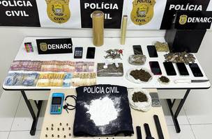Entorpecentes, armas de fogo, dinheiro em espécie e aparelhos celulares. (Foto: Divulgação/ SSP-PI)