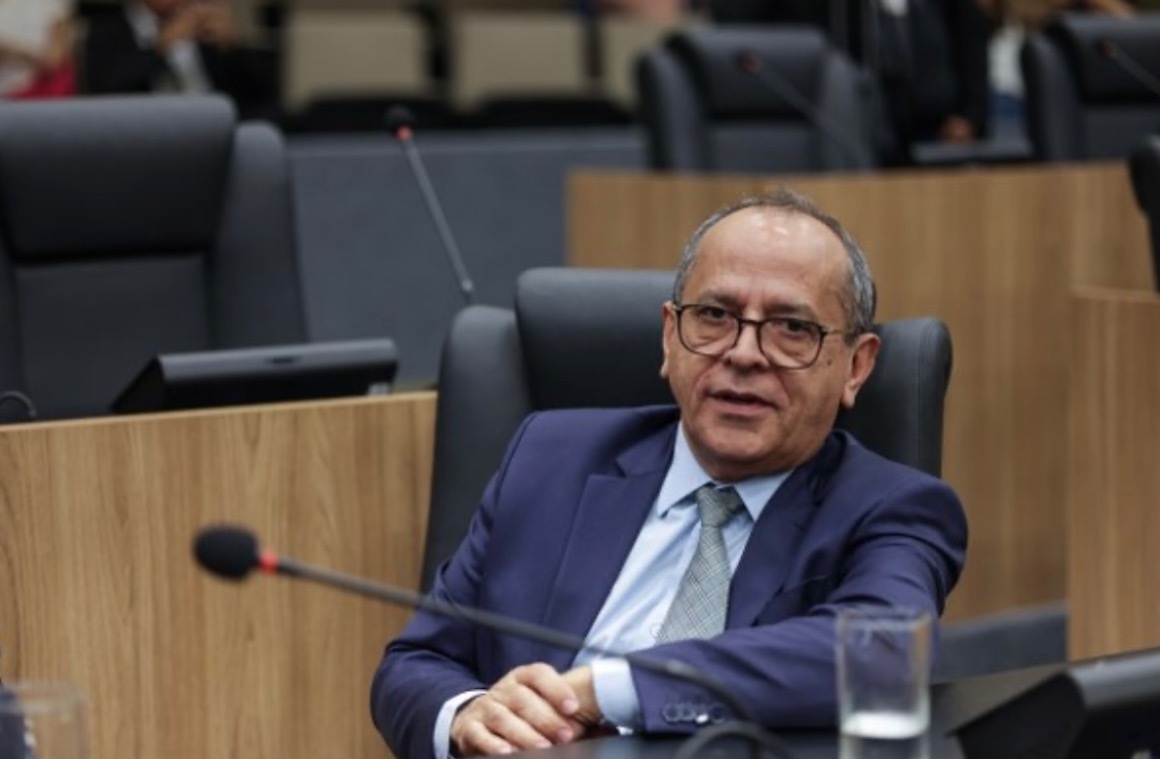 Hélio Isaías assume liderança do PT na Alepi.