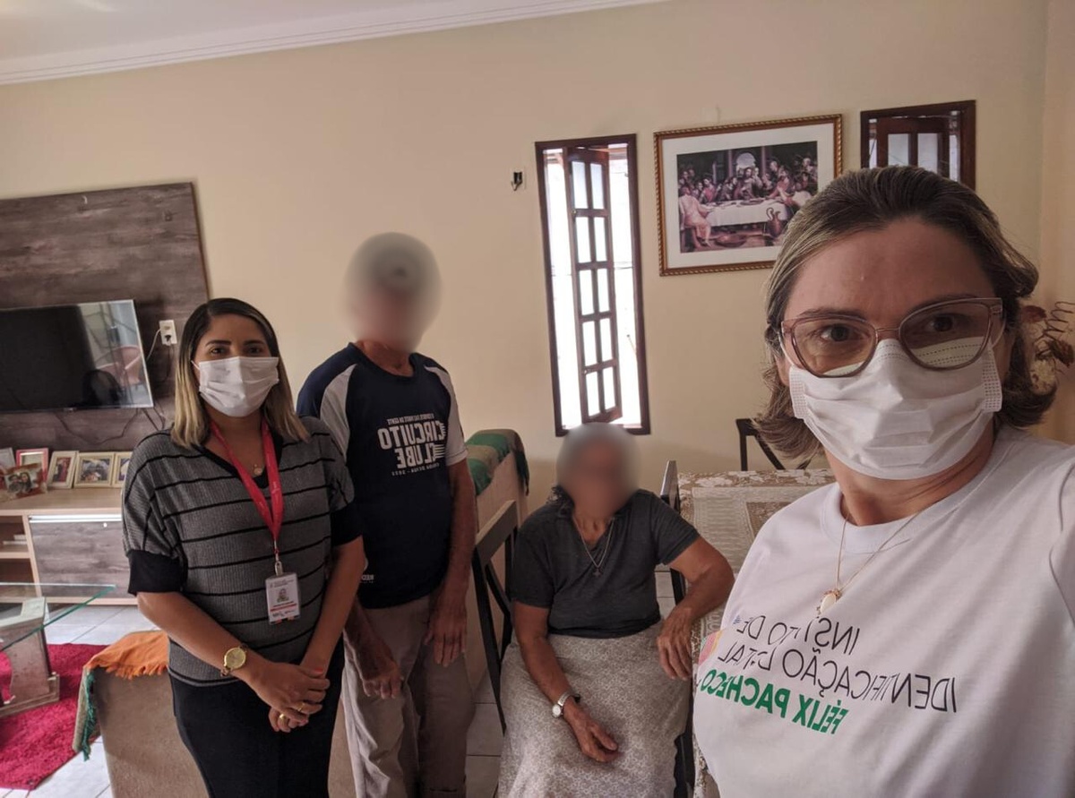 idosos e pessoas com deficiência podem solicitar atendimento em casa.