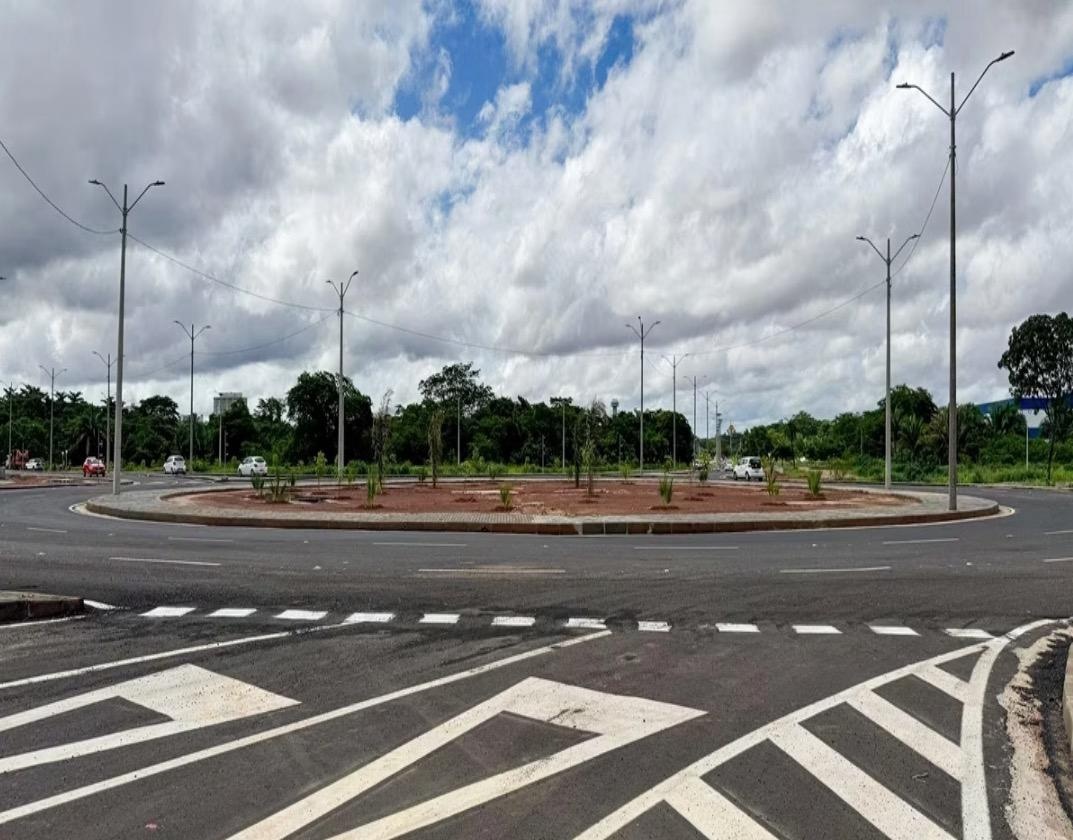 O prolongamento da Avenida Professor Arimateia Santos, está liberada para trafego.