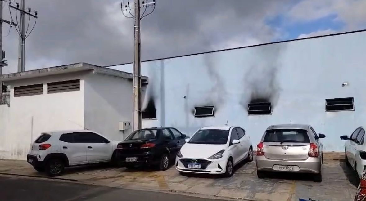 Princípio de incêndio atinge UPA do bairro Satélite em Teresina.