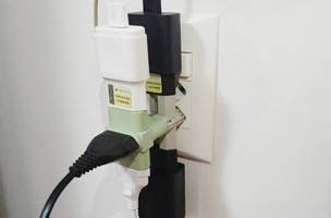 Alerta para risco de choques elétricos. (Foto: Divulgação)