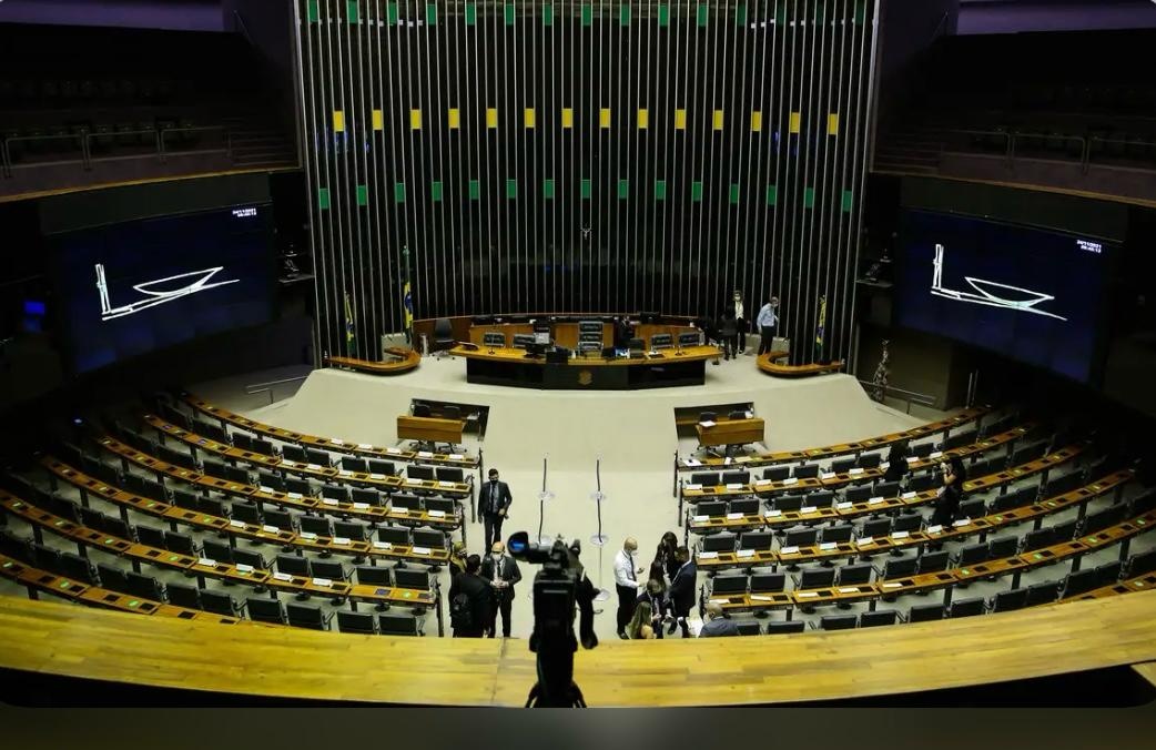 Câmara aprova lei que limita controle sobre os bens dos filhos.