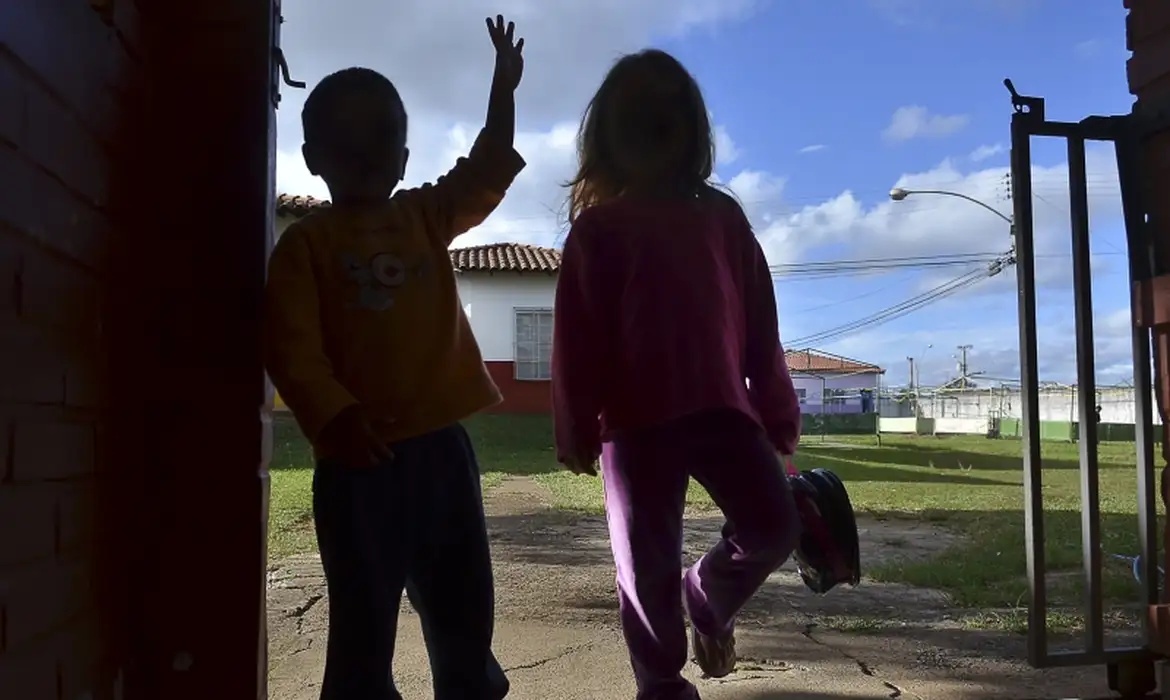 Crianças e adolescentes venezuelanos.