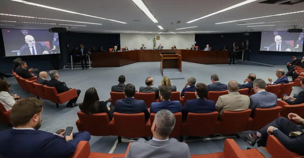 Ex- presidente Jair Bolsonaro e  aliados serão réus por atentiva de golpe de estado.