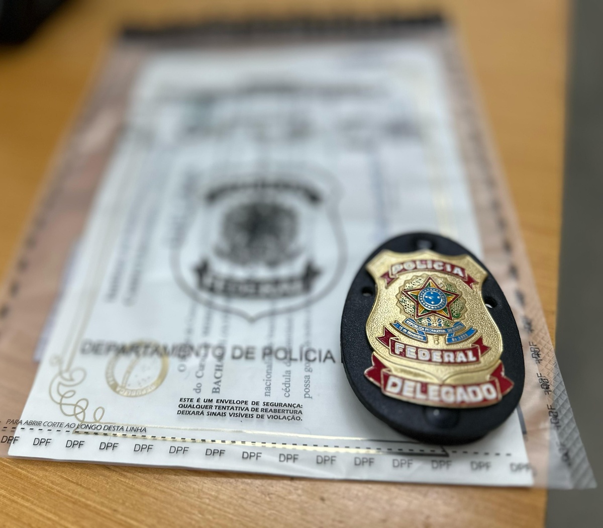 Homem é preso em Teresina ao tentar se passar por médico com diploma falso.