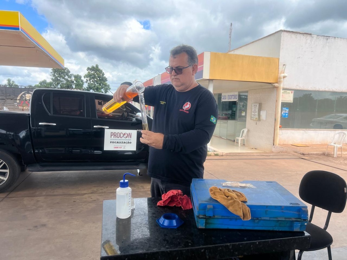Nove postos de combustíveis são autuados por irregularidades no Piauí.