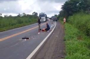 Jovem morre e outro fica ferido após colisão entre moto e caminhão na BR-316. (Foto: Reprodução/ Divulgação)