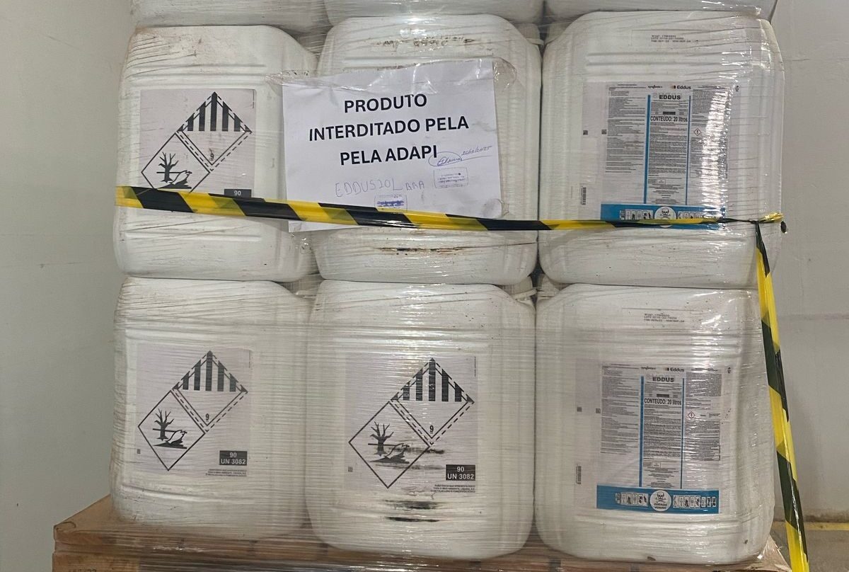 Mais de 25 toneladas de agrotóxicos vencidos são interditadas em Bom Jesus.