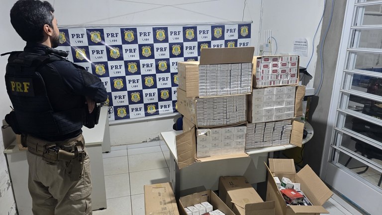 Mais de 4 mil maços de cigarros contrabandeados são apreendidos em Bom Jesus.