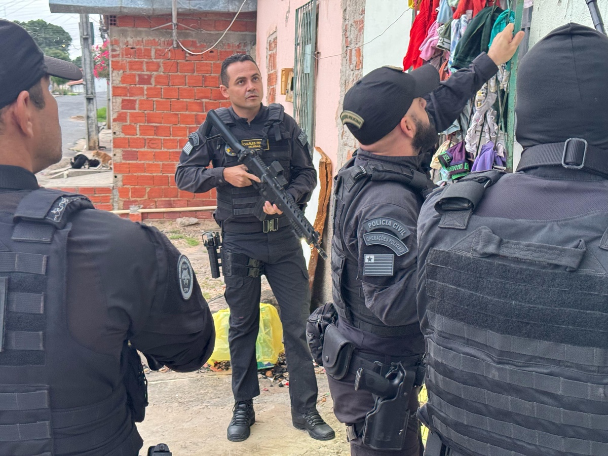 Polícia Civil deflagra operação em cinco bairros de Teresina.