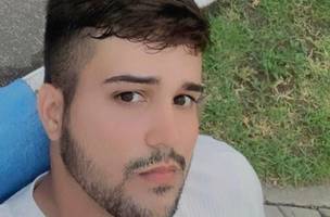 Jovem morre ao colidir moto com caminhão na cidade de Altos. (Foto: Reprodução/ Redes Sociais)