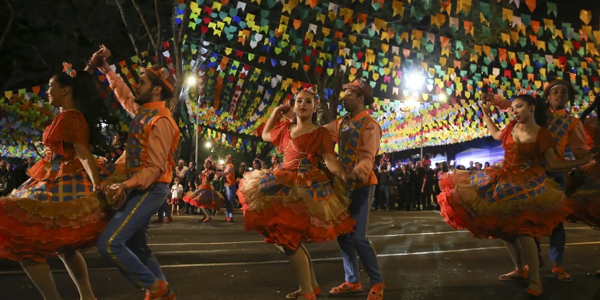 Nordestinos pretendem gastar até R$ 500 nas festas juninas.