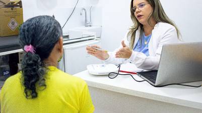 Farmacêutica Aldomária Araújo.
