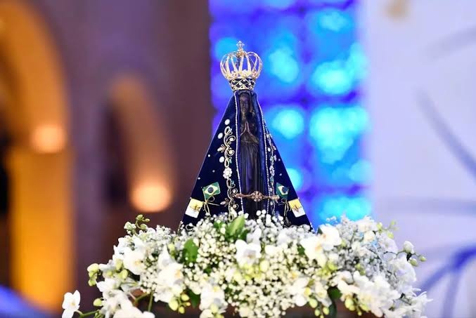 Nossa Senhora Aparecida.