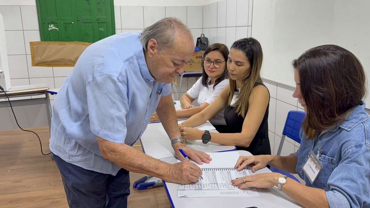 Silvio Mendes.
