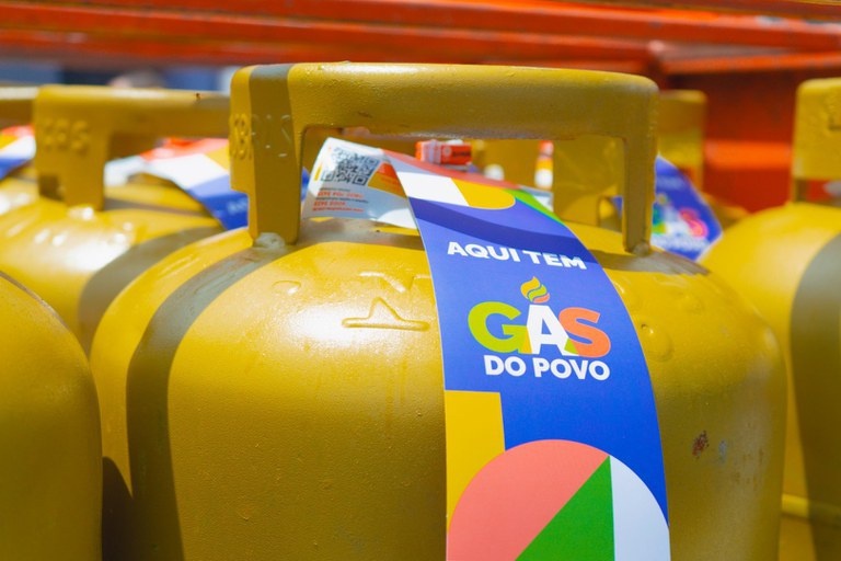 Gás do povo.